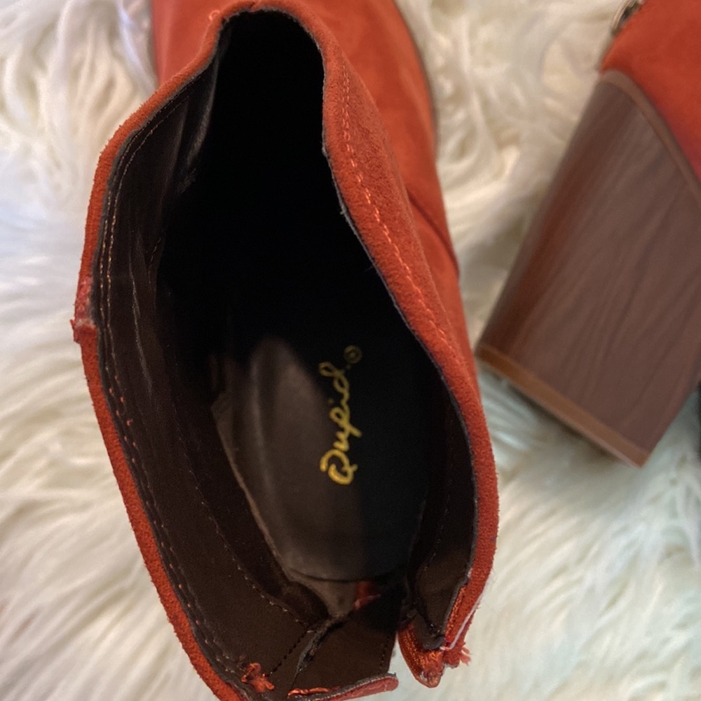 QUPID Booties never been worn size 8.5 beautiful color heel is 4” - Picture 10 of 12